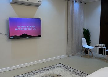 استديو هادئ بسرير ماستر