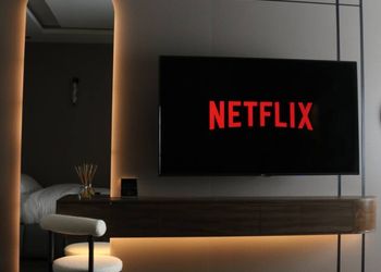 استديو بأثاث مريح وبسيط 