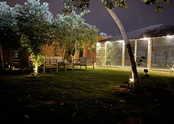 استراحة مع اسطبل خيول وجلسات