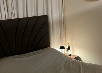 استديو بسرير ماستر وجلسة جانبية