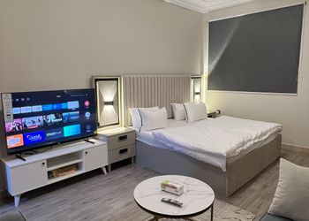 استديو هادئ بدخول ذاتي 
