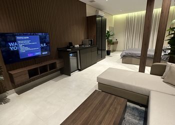 استديو بسرير ماستر وجلسة 