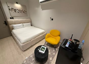 استديو بسرير ماستر ودخول ذاتي