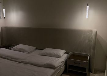 استديوا بغرفة نوم وصالة مودرن