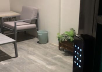 استديو هادئ بسرير ماستر