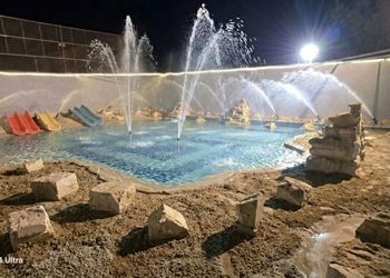 استراحة بجلسة خارجية ومسطح اخضر