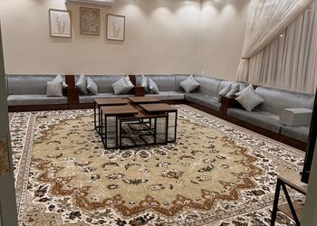 شاليه بالعاب اطفال وجلسة خارجية