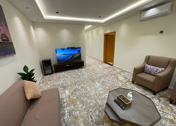 شقة بغرفة معيشة وغرفة نوم 