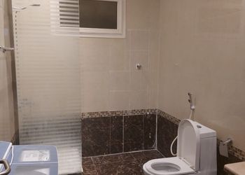 شقة بغرفة جلوس وغرفة نوم