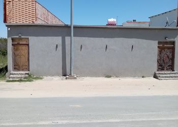 استراحة بجلسة خارجية ومسطح اخضر