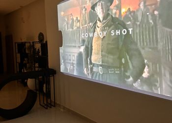 شقة سينمائية بدخول ذاتي