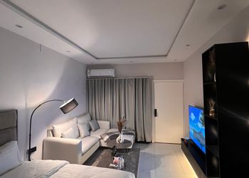 استديو بتصميم أنيق ودخول ذاتي 