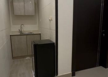 شقة بغرفة معيشة وغرفتين نوم 