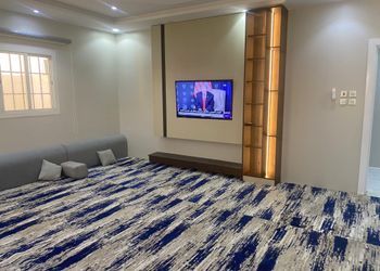 استراحة بجلسة خارجية ومسبح داخلي