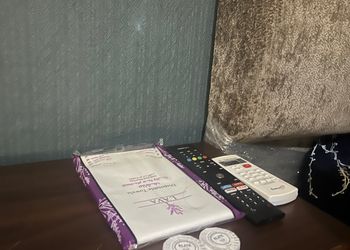 استديو بأثاث مريح وبسيط 