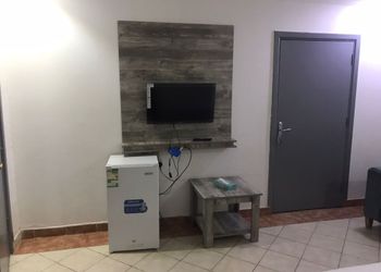 استديو بسرير ماستر و جلسة جانبية 