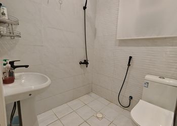 استديو بسرير ماستر وجلسة جانبية