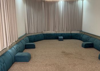 شاليه بمسطح اخضر ومسبح 