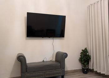 شقة بغرفتين نوم وصالة مريحة 