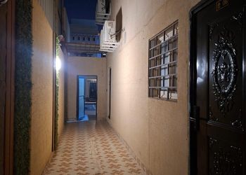 استديو بسرير ماستر وجلسة جانبية 