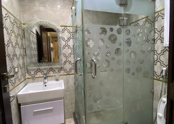 شقة بصالة وغرف نوم