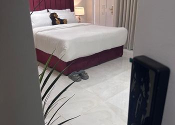 استديو بسرير ماستر وبلكونة