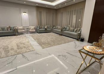 استراحة بمسطح اخضر ومجالس