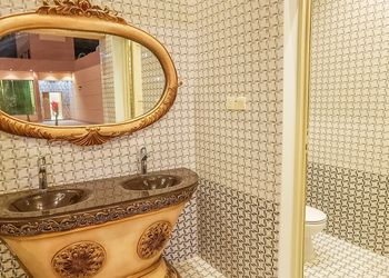 شاليه بمسطح اخضر ومجلس للمناسبات