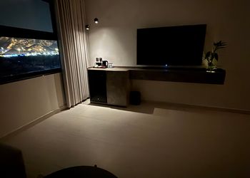 استديو بسرير ماستر ودخول ذاتي