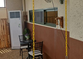 استراحة بمسطح اخضر وصالة انيقه