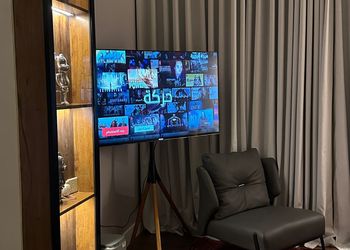 استديو بأثاث مريح وبسيط 