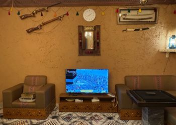 استراحة بمسطح اخضر ومجالس