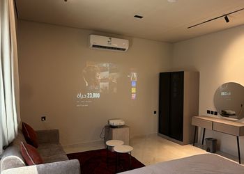 استديو هادئ بسرير ماستر 