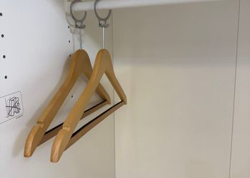 استديو بأثاث مريح وبسيط 
