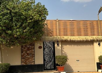 منتجع فندقي بمسطح اخضر