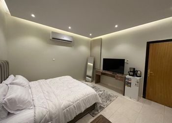 استوديو بسرير ماستر ودخول ذاتي 