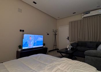 استديو هادئ بسرير ماستر 