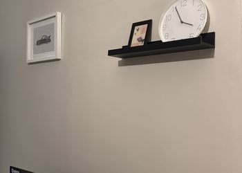 استديو بسرير ماستر وجلسة مريحة 