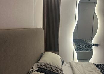 استديو هادئ بدخول ذاتي 