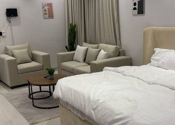 استديو بسرير ماستر