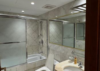 استديو بأثاث مريح وبسيط 