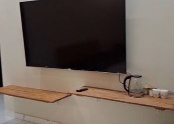 شقة بصالة جلوس وغرفة نوم 