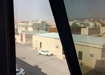 شقة بغرفتين نوم وصالة جلوس 