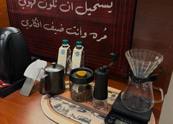 استديو بسرير ماستر وجلسة جانبية