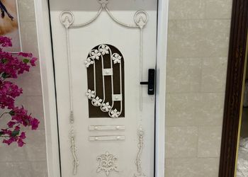 استديو بسرير ماستر وجلسة جانبية