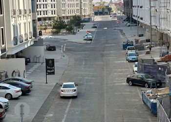 شقة  بغرفه نوم وجلوس وركن قهوه