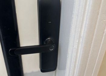 استديو بسرير ماستر