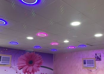 استراحة بمجلس ومسبح خارجي 