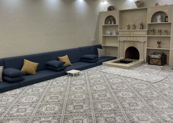 شاليه بمسطح اخضر ومسبح
