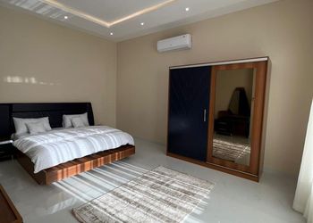 شاليه بمسبح وألعاب مائية